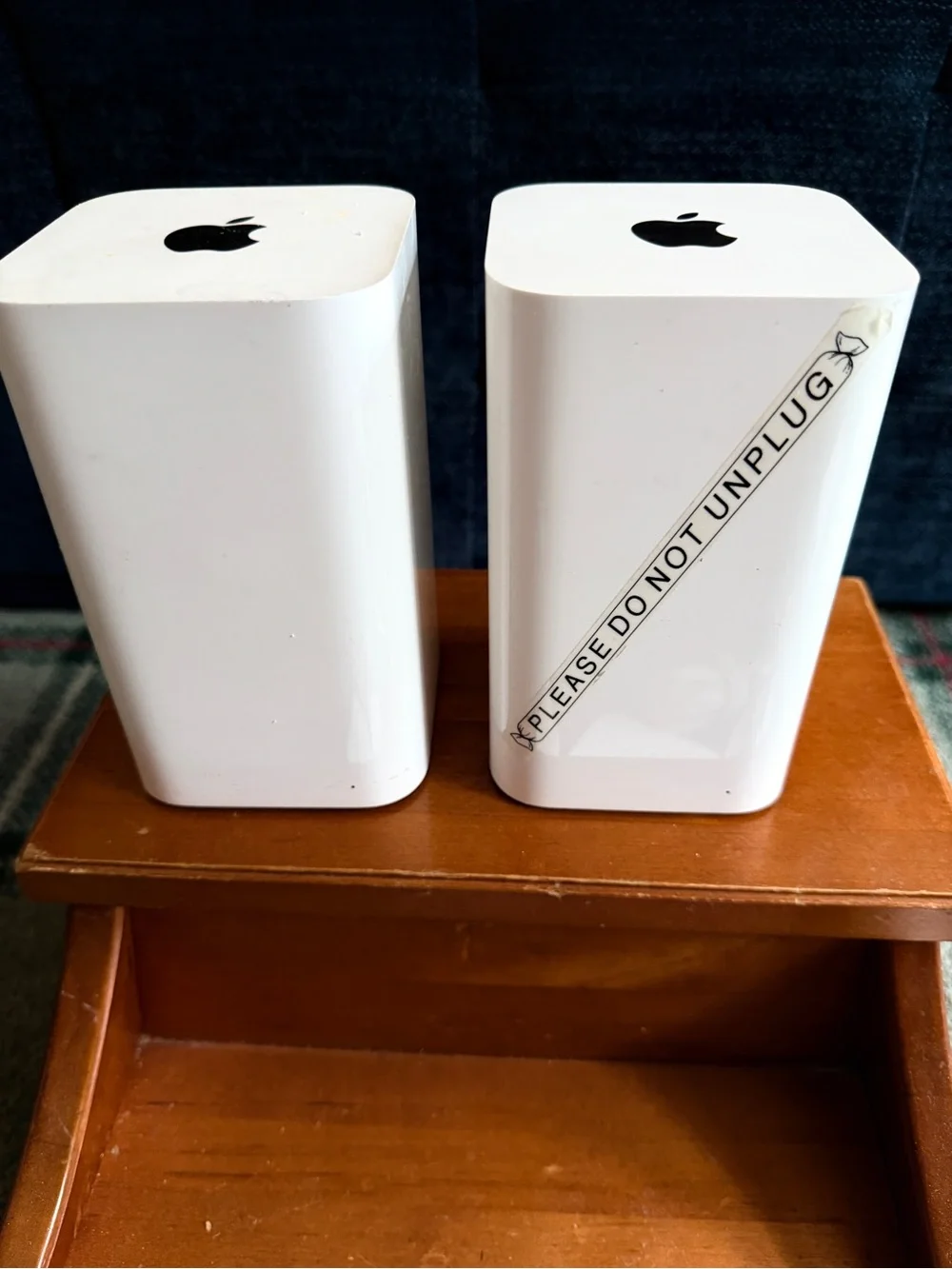 Apple AirPort Extremes and Express base stations - set of 6